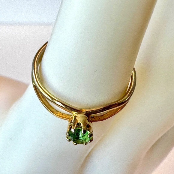 Adjustable Green Crystal Ring, Peridot, Gold tone - Picture 7 of 9